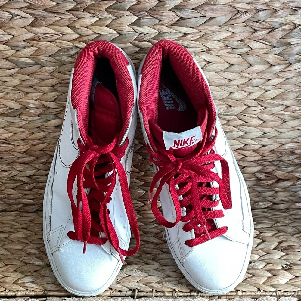 Nike Blazer SP High Sneakers White Red Lined‎